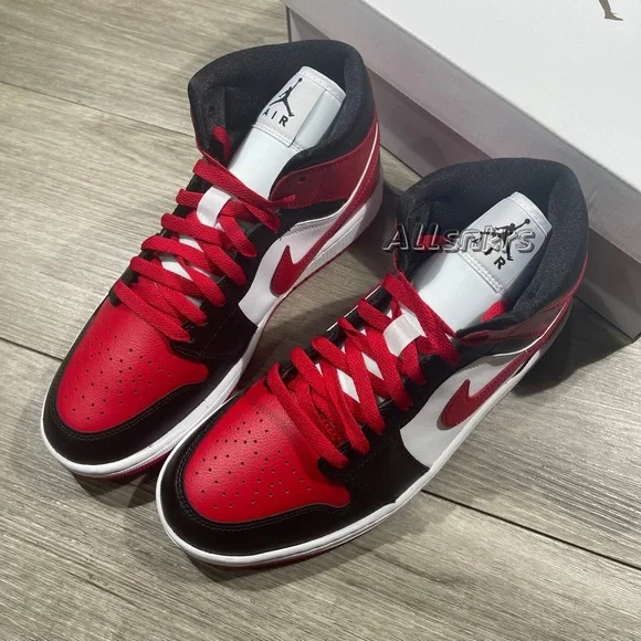 Air Jordan 1 Mid Women’s Red Black White